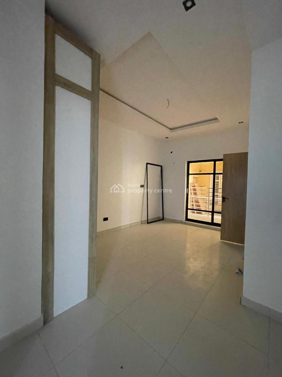 Spacious 2 Bedroom Apartment with a Room Bq, Ologolo, Lekki, Lagos, Flat / Apartment for Sale