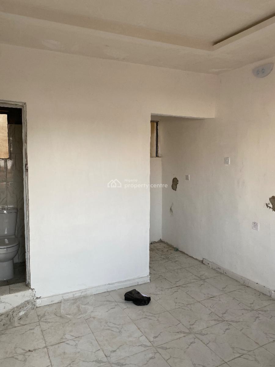 Newly Built Roomself Contain in Somolu, Shomolu, Lagos, Self Contain (single Rooms) for Rent