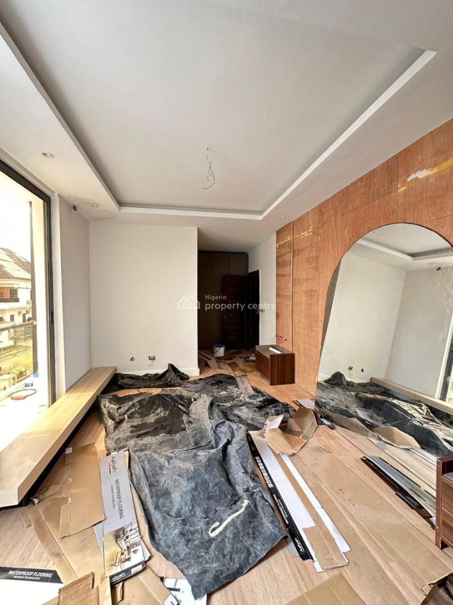 Gorgeous 3 Bedroom Apartment with a Bq, Lekki Phase 1, Lekki, Lagos, Flat / Apartment for Sale