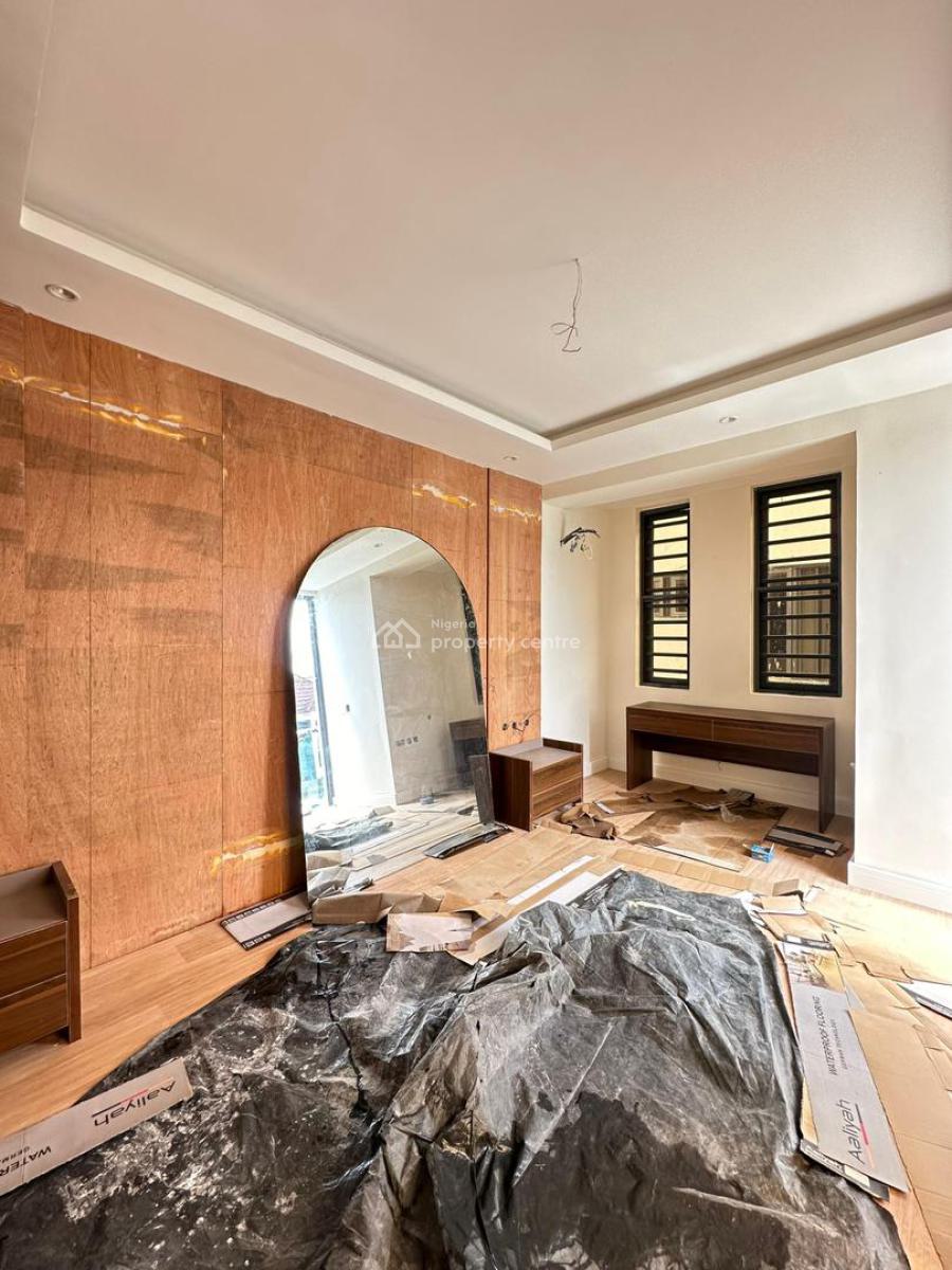 Gorgeous 3 Bedroom Apartment with a Bq, Lekki Phase 1, Lekki, Lagos, Flat / Apartment for Sale