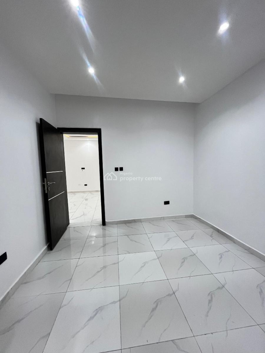 Beautiful 3bedroom Apartment with Elevator Suitable for Investment, Lekki Phase 1, Lekki, Lagos, Flat / Apartment for Sale