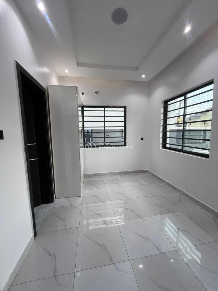 Beautiful 3bedroom Apartment with Elevator Suitable for Investment, Lekki Phase 1, Lekki Phase 1, Lekki, Lagos, Block of Flats for Sale