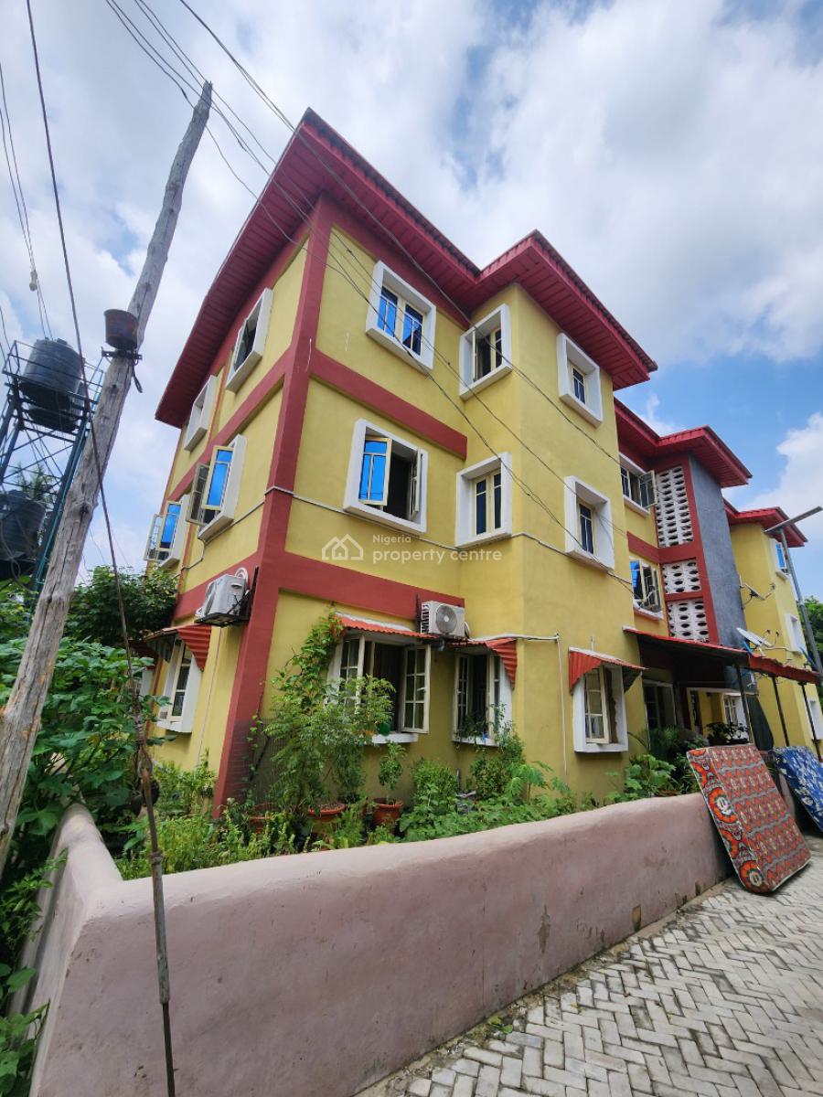 Newly Renovated (externally) 3 Bedroom Flat Upstairs, Iponri Housing Estate Surulere Lagos, Iponri, Surulere, Lagos, Block of Flats for Sale