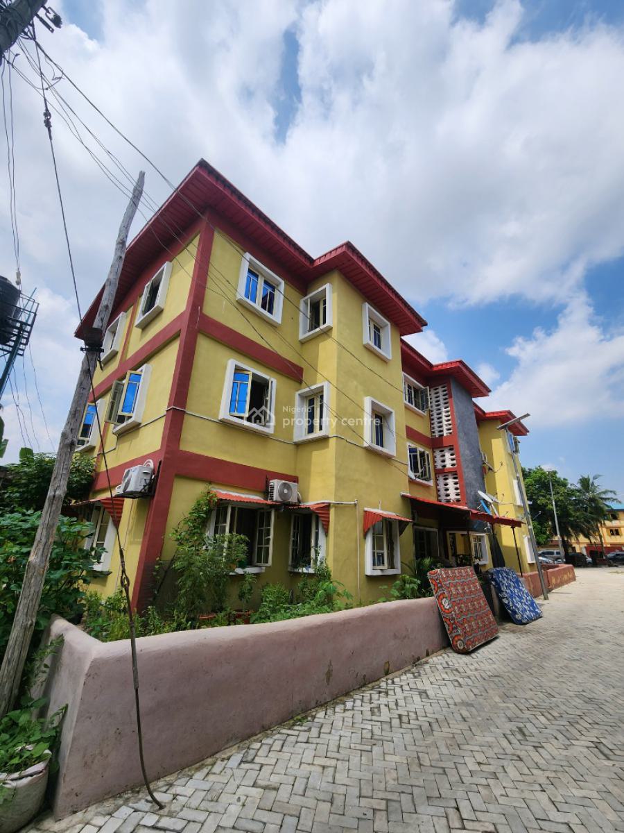 Newly Renovated (externally) 3 Bedroom Flat Upstairs, Iponri Housing Estate Surulere Lagos, Iponri, Surulere, Lagos, Block of Flats for Sale