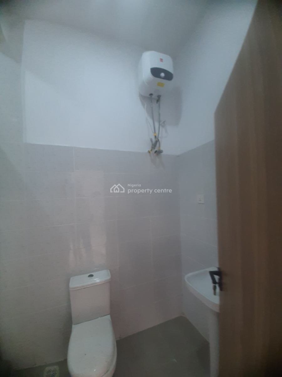 Brand New and Serviced with 24/7 Power Supply 3 Bedroom En-suite Flat, Lekki Phase 1, Lekki, Lagos, Flat / Apartment for Rent