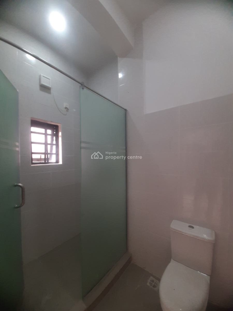 Brand New and Serviced with 24/7 Power Supply 3 Bedroom En-suite Flat, Lekki Phase 1, Lekki, Lagos, Flat / Apartment for Rent