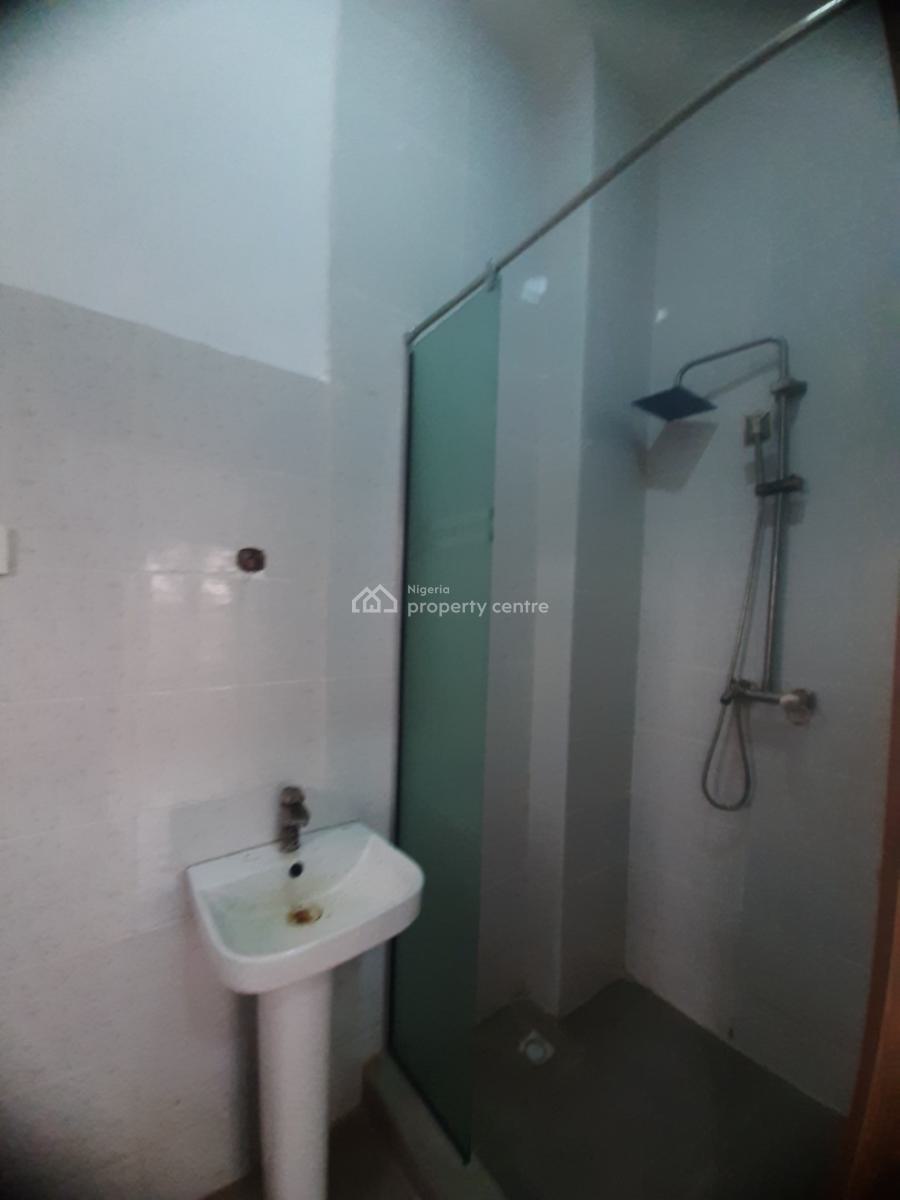 Brand New and Serviced with 24/7 Power Supply 3 Bedroom En-suite Flat, Lekki Phase 1, Lekki, Lagos, Flat / Apartment for Rent