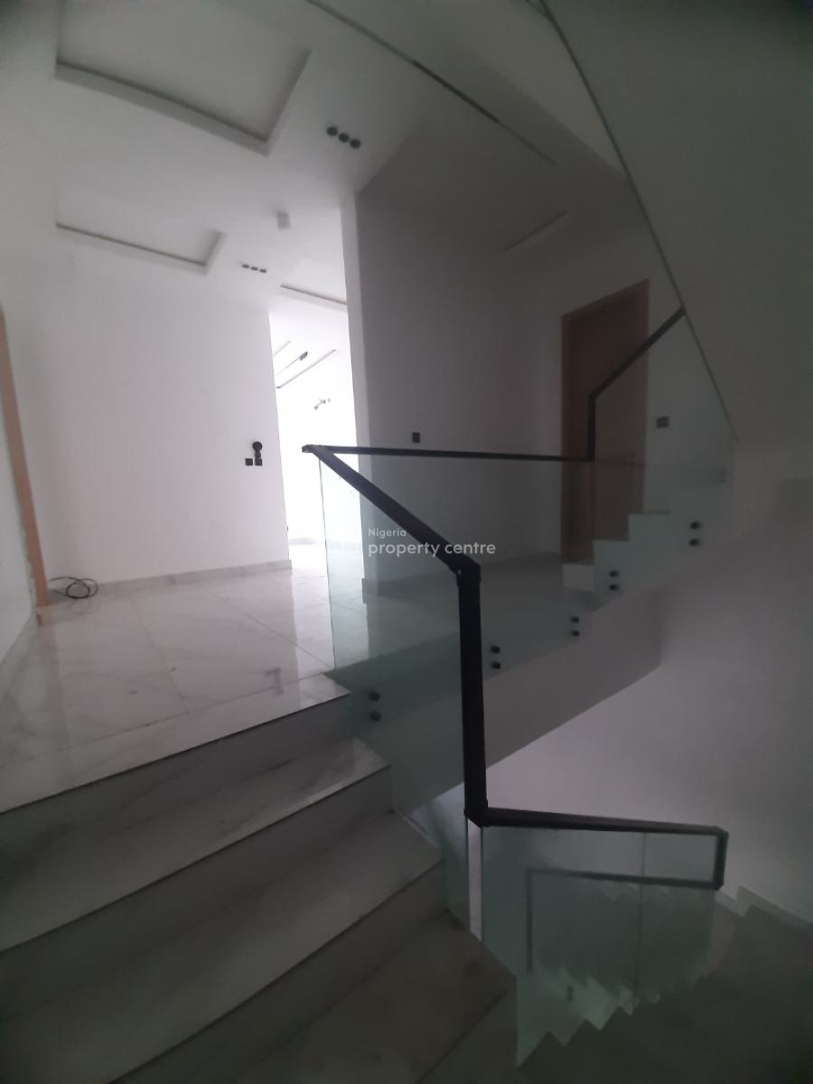Brand New and Serviced 4 Bedroom En-suite Townhouse. It Will Come with, Lekki Phase 1, Lekki, Lagos, Terraced Duplex for Rent