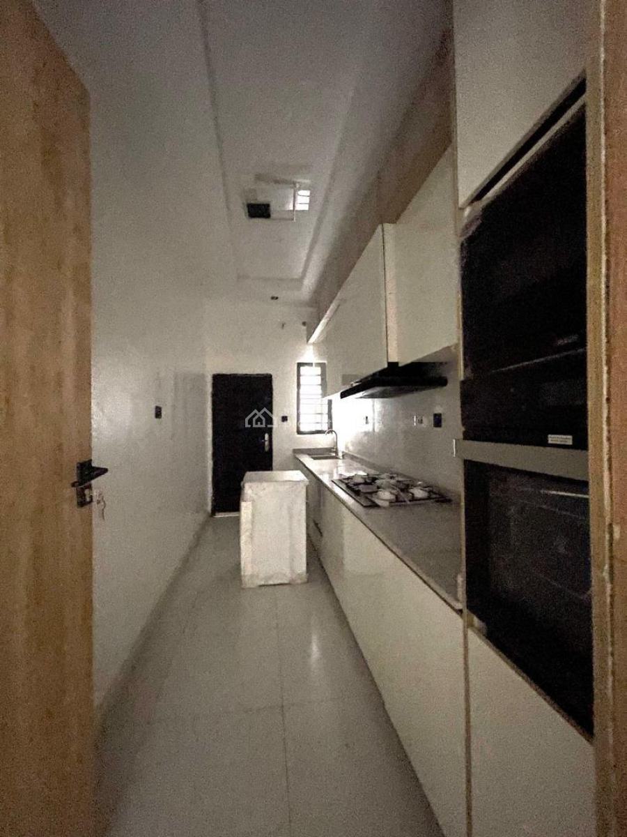 Beautiful 2 Bedroom Apartment Within a Serene Neighborhood, Ologolo, Lekki, Lagos, Flat / Apartment for Sale