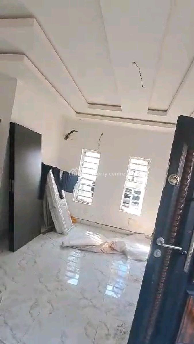 Executive 2 Bedroom Flat, Johnson Bus Stop, Pedro, Gbagada, Lagos, Flat / Apartment for Rent