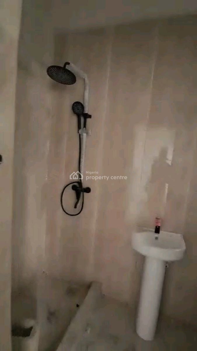 Executive 2 Bedroom Flat, Johnson Bus Stop, Pedro, Gbagada, Lagos, Flat / Apartment for Rent