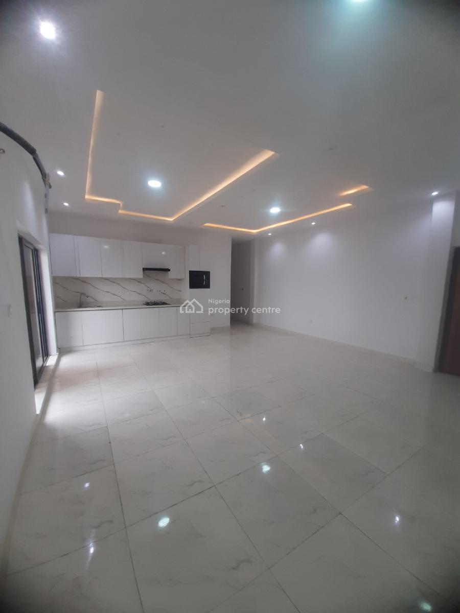 Brand New and Serviced with 24/7 Power Supply 2 Bedroom En-suite Flat, Lekki Phase 1, Lekki, Lagos, Flat / Apartment for Rent