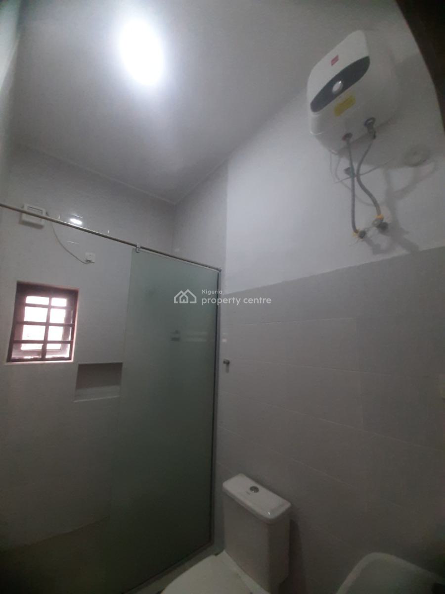 Brand New and Serviced with 24/7 Power Supply 2 Bedroom En-suite Flat, Lekki Phase 1, Lekki, Lagos, Flat / Apartment for Rent
