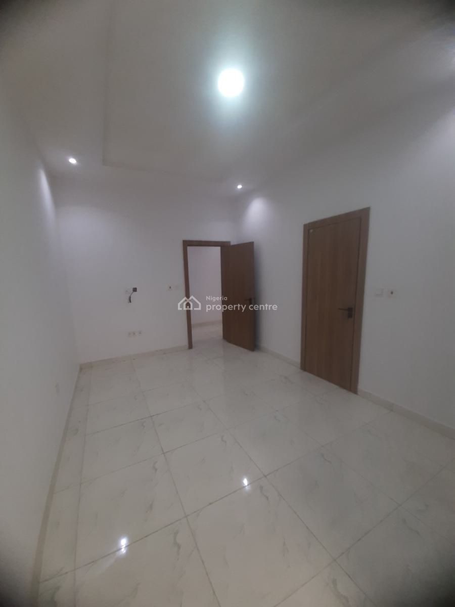 Brand New and Serviced with 24/7 Power Supply 2 Bedroom En-suite Flat, Lekki Phase 1, Lekki, Lagos, Flat / Apartment for Rent
