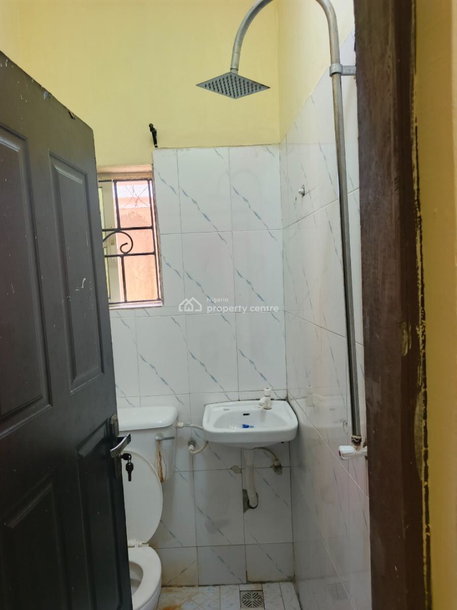 2-bedroom Flat, Off Mobil Road, Ajah, Lagos, Flat / Apartment for Rent