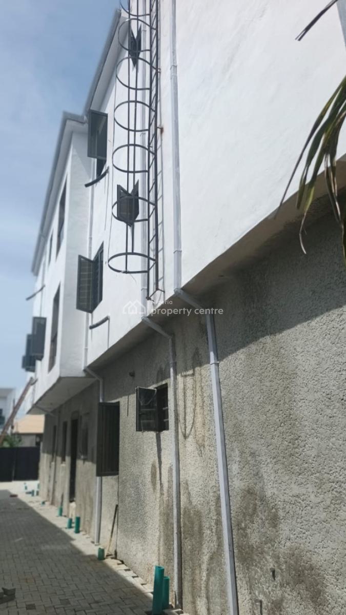 Brand New Luxury 2 Bedroom Apartment, Ologolo, Lekki, Lagos, Flat / Apartment for Rent