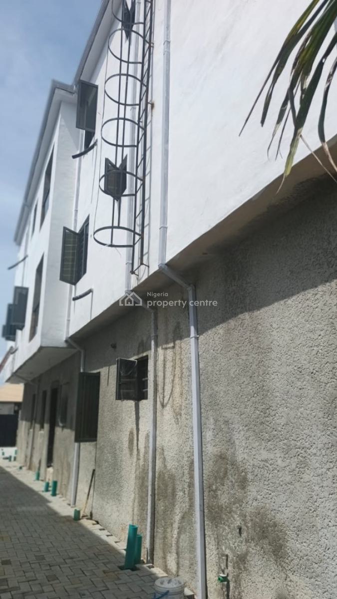 Brand New Luxury 2 Bedroom Apartment, Ologolo, Lekki, Lagos, Flat / Apartment for Rent