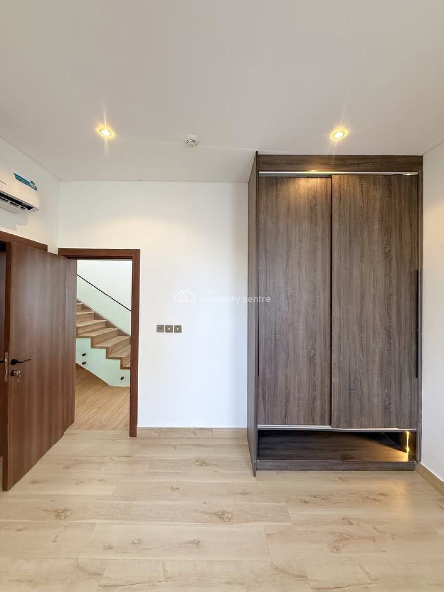 Spacious 5bedroom Fully Detached House with Pool, Osapa London, Lekki, Lagos, Detached Duplex for Sale