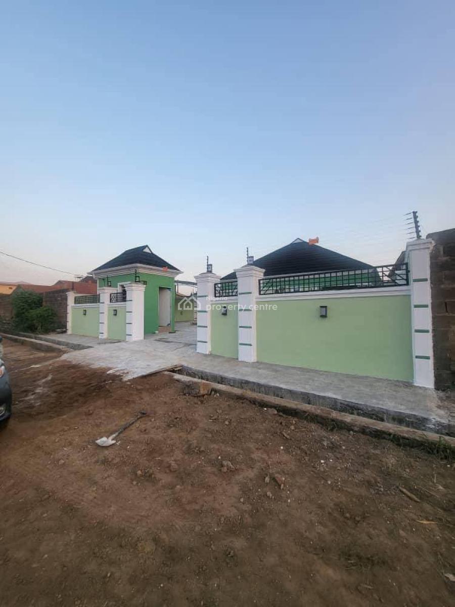 Luxury 3bedroom Bungalow with Luxury Facilities, Niyi Ishola Estate,akuru, Elebu, Ibadan, Ibadan, Oyo, Detached Bungalow for Sale