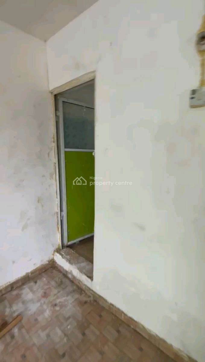 a Relatively New and Decent Room Self Contain, Upstairs, Akoka, Yaba, Lagos, Self Contain (single Rooms) for Rent