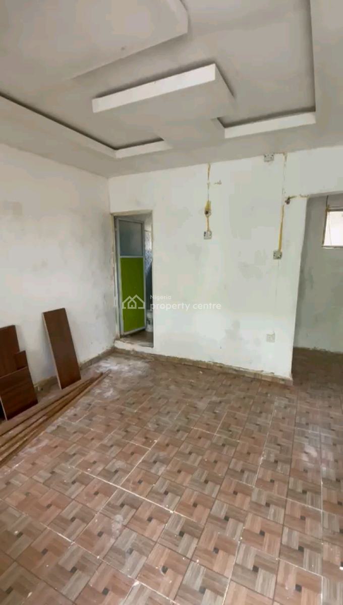 a Relatively New and Decent Room Self Contain, Upstairs, Akoka, Yaba, Lagos, Self Contain (single Rooms) for Rent