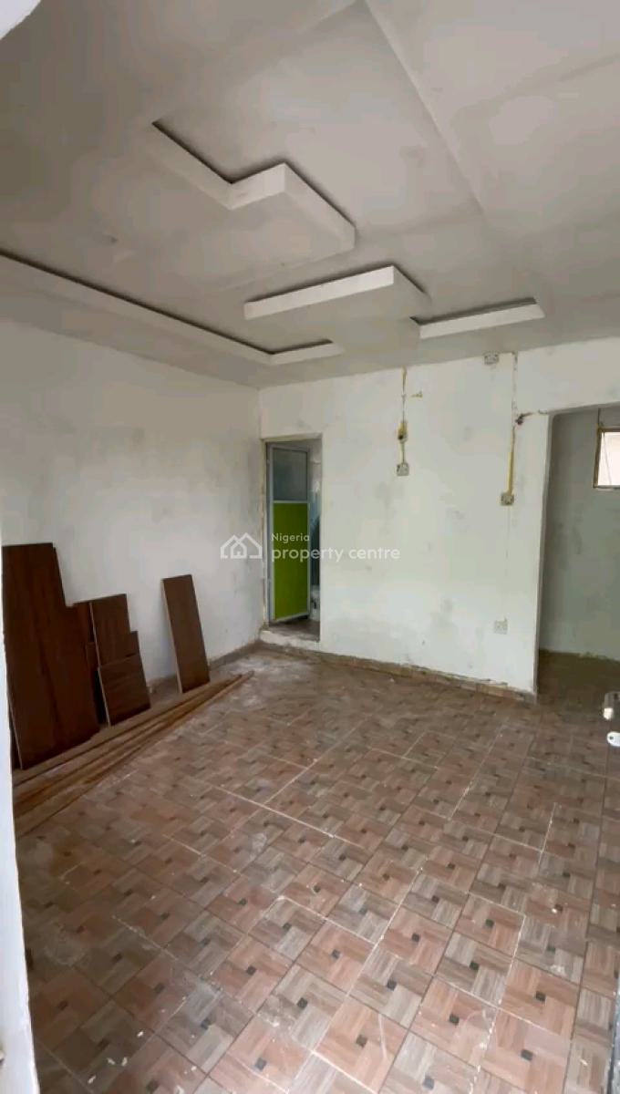 a Relatively New and Decent Room Self Contain, Upstairs, Akoka, Yaba, Lagos, Self Contain (single Rooms) for Rent