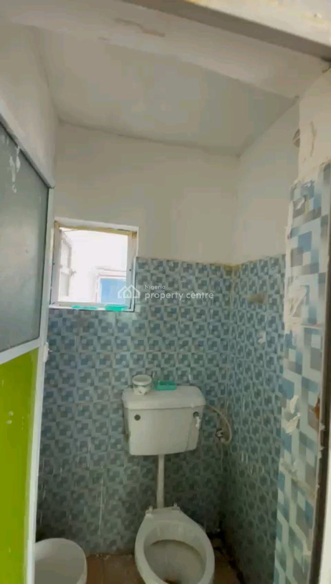 a Relatively New and Decent Room Self Contain, Upstairs, Akoka, Yaba, Lagos, Self Contain (single Rooms) for Rent