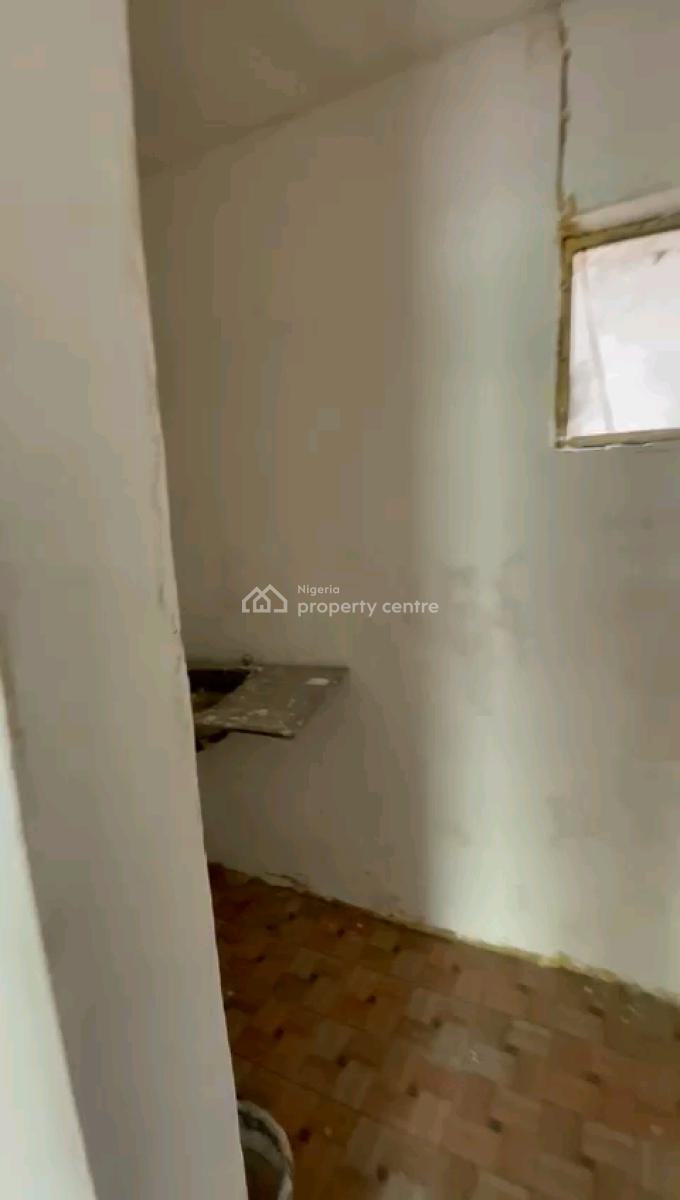 a Relatively New and Decent Room Self Contain, Upstairs, Akoka, Yaba, Lagos, Self Contain (single Rooms) for Rent