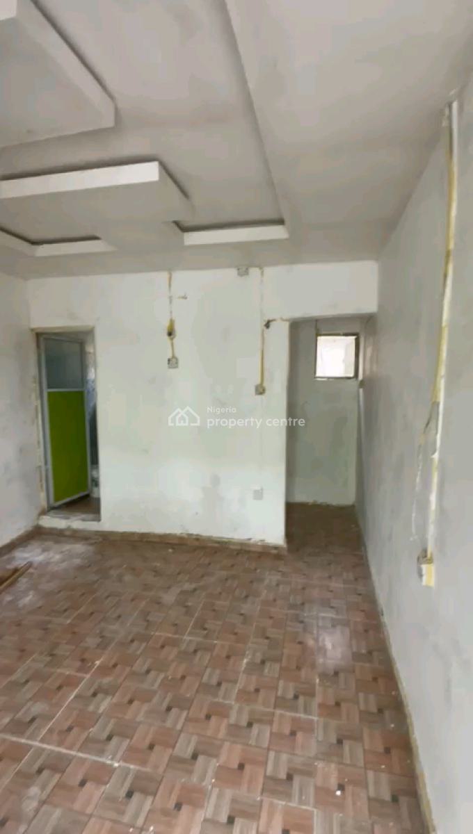 a Relatively New and Decent Room Self Contain, Upstairs, Akoka, Yaba, Lagos, Self Contain (single Rooms) for Rent