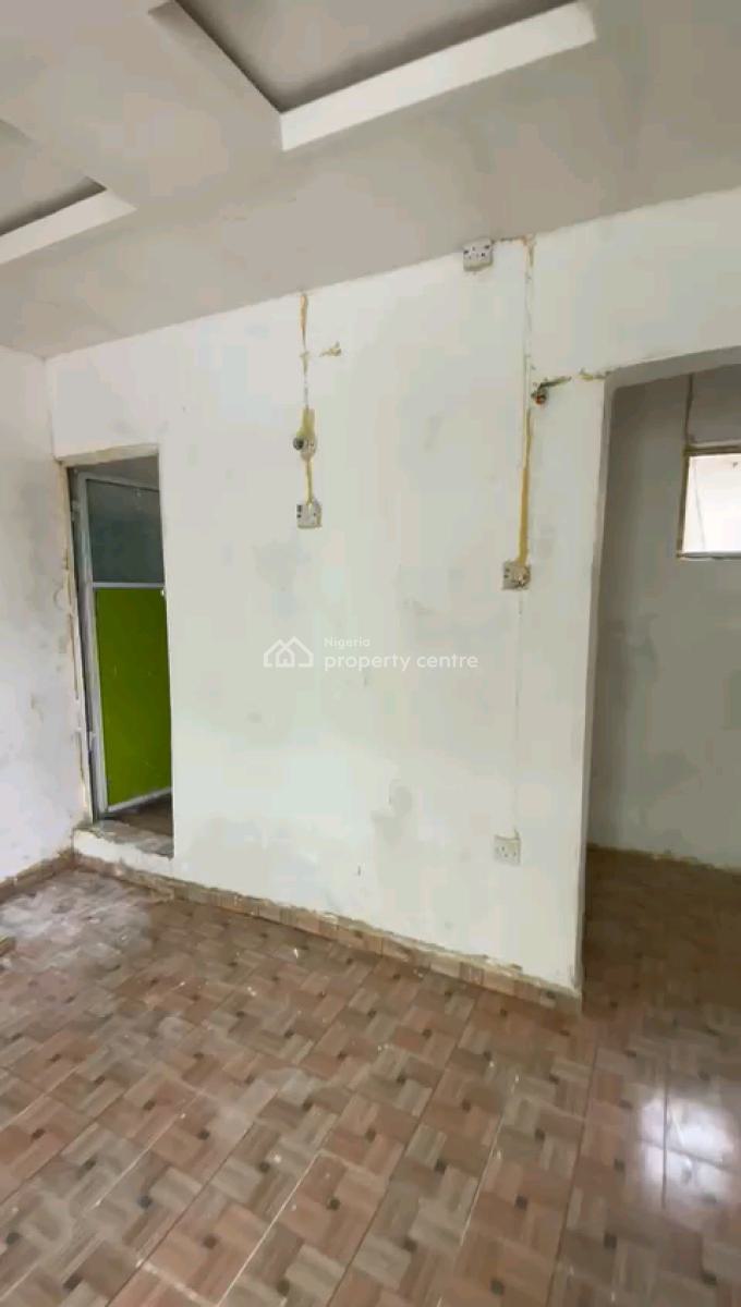 a Relatively New and Decent Room Self Contain, Upstairs, Akoka, Yaba, Lagos, Self Contain (single Rooms) for Rent