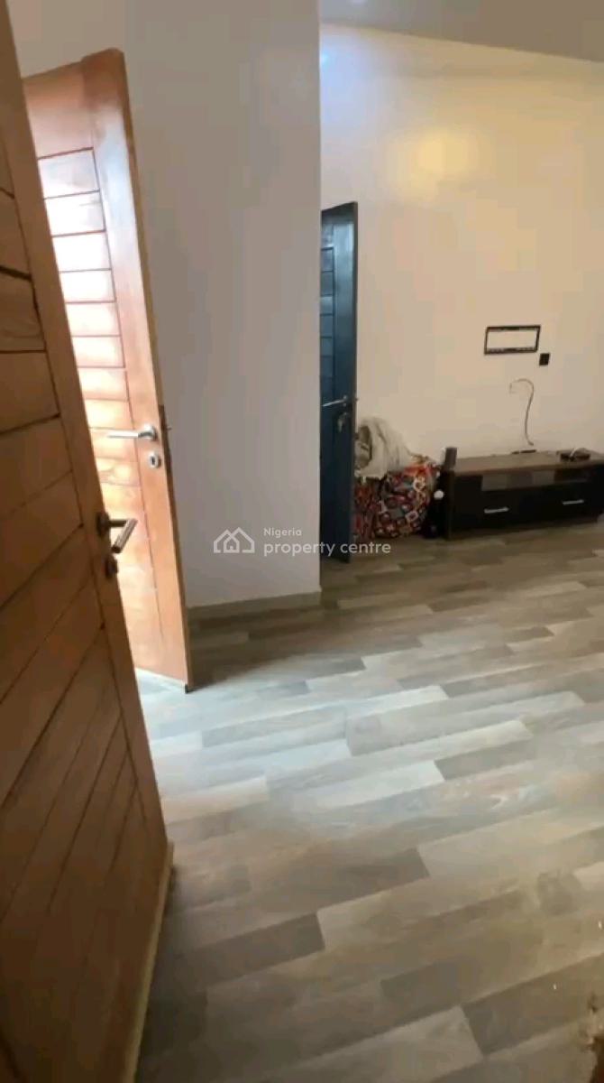 Executive Standard Mini Flat with Open Kitchen, Off Finbars Road, Akoka, Yaba, Lagos, Mini Flat (room and Parlour) for Rent