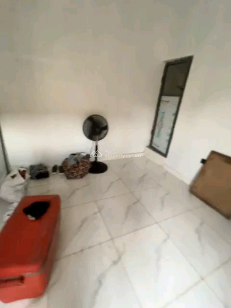 Room Self Contain, Off Ilaje Road, Bariga, Shomolu, Lagos, Self Contain (single Rooms) for Rent