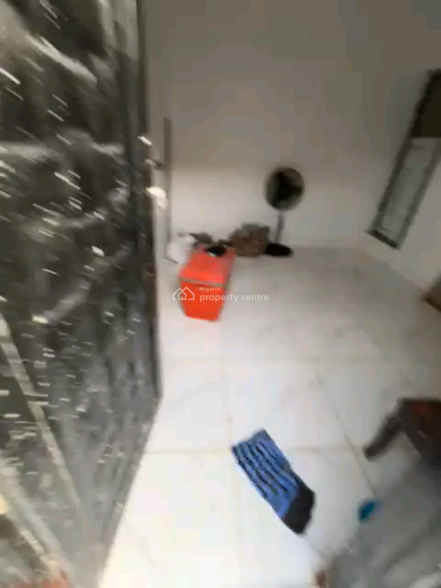 Room Self Contain, Off Ilaje Road, Bariga, Shomolu, Lagos, Self Contain (single Rooms) for Rent