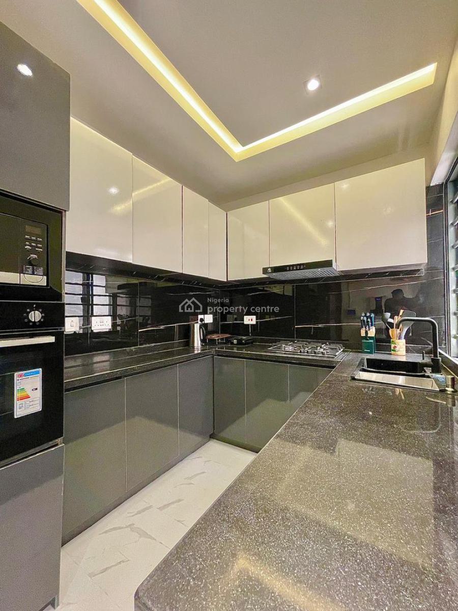 Exquisite Fully Furnished 2 Bedroom Apartment, Lekki Phase 1, Lekki, Lagos, Flat / Apartment Short Let