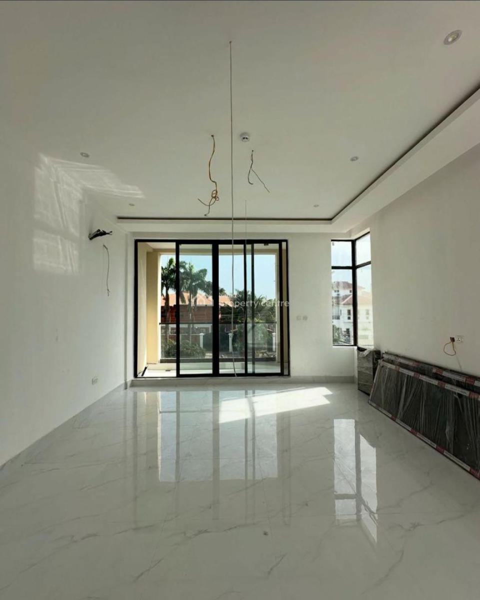 Luxury 3 Bedroom Fully Serviced Apartment in a Gated Community, Off Admiralty Road, Lekki Phase 1, Lekki, Lagos, Flat / Apartment for Sale