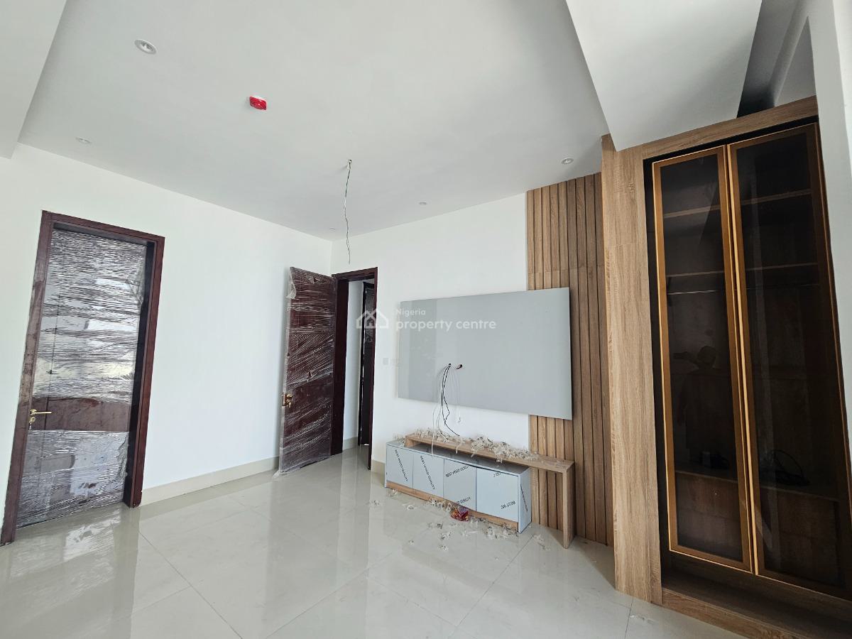 Luxury 3 Bedroom Fully Serviced Pent Apartment in a Gated Community, Off Admiralty Road, Lekki Phase 1, Lekki, Lagos, Flat / Apartment for Sale