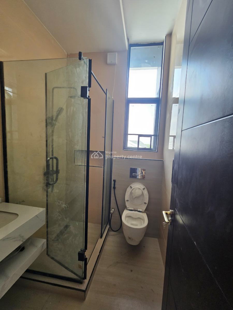 Luxury 3 Bedroom Fully Serviced Pent Apartment in a Gated Community, Off Admiralty Road, Lekki Phase 1, Lekki, Lagos, Flat / Apartment for Sale