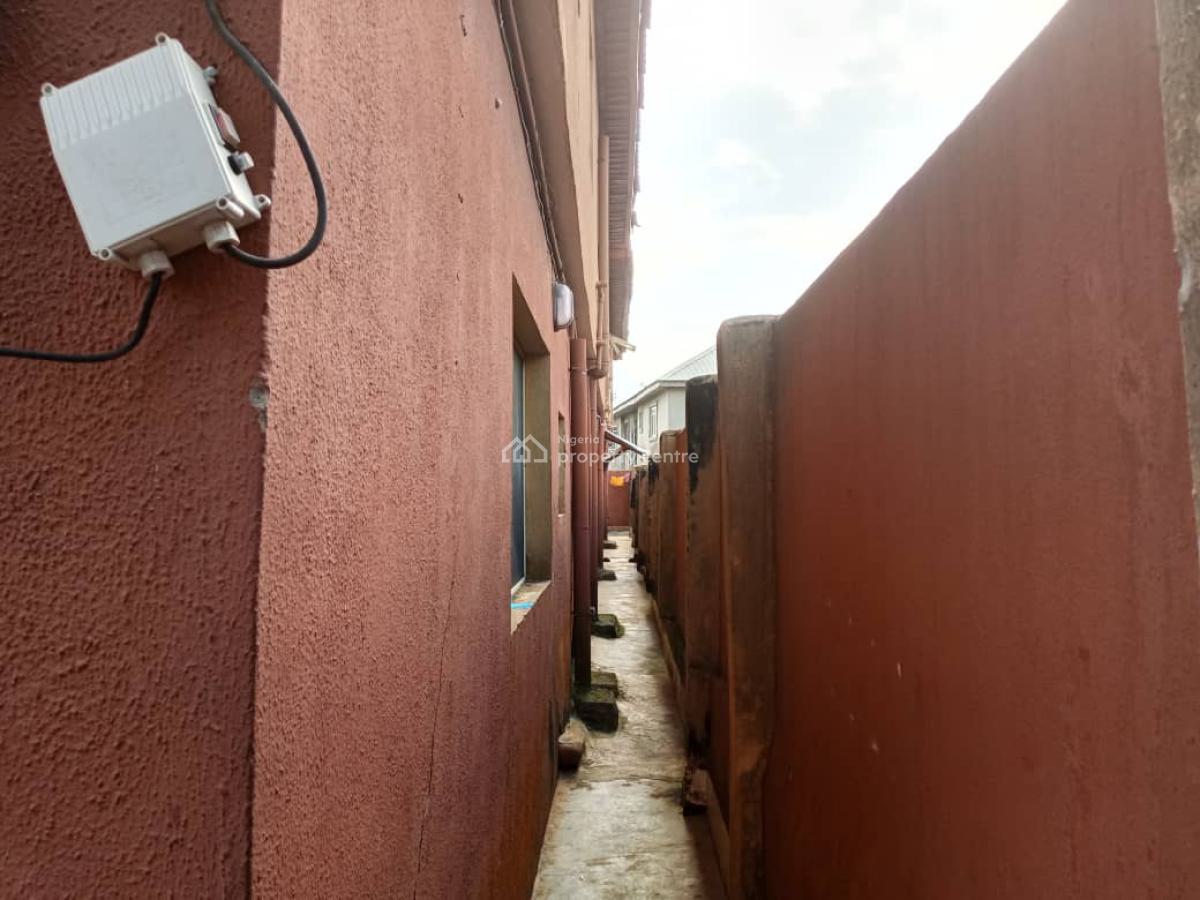 a Building Consisting of 5 Flats Various Apartment Sizes, Leye Street, Ijegun, Ikotun, Lagos, Flat / Apartment for Sale
