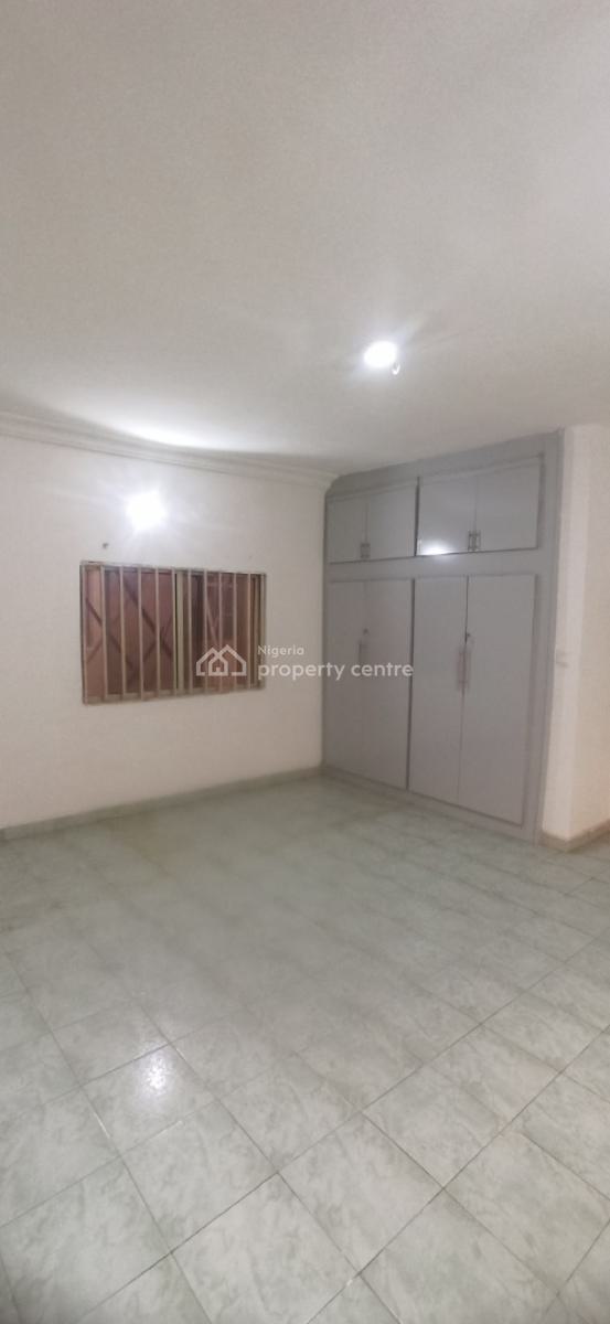 Clean 2 Bedrooms Apartment with Bq, Wuse 2, Abuja, Flat / Apartment for Rent