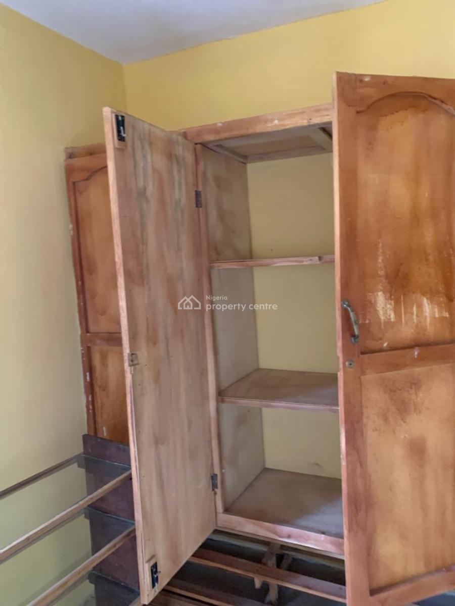 Well Renovated 3 Bedroom with Adequate Parking, Ashi, Ibadan North, Oyo, Flat / Apartment for Rent