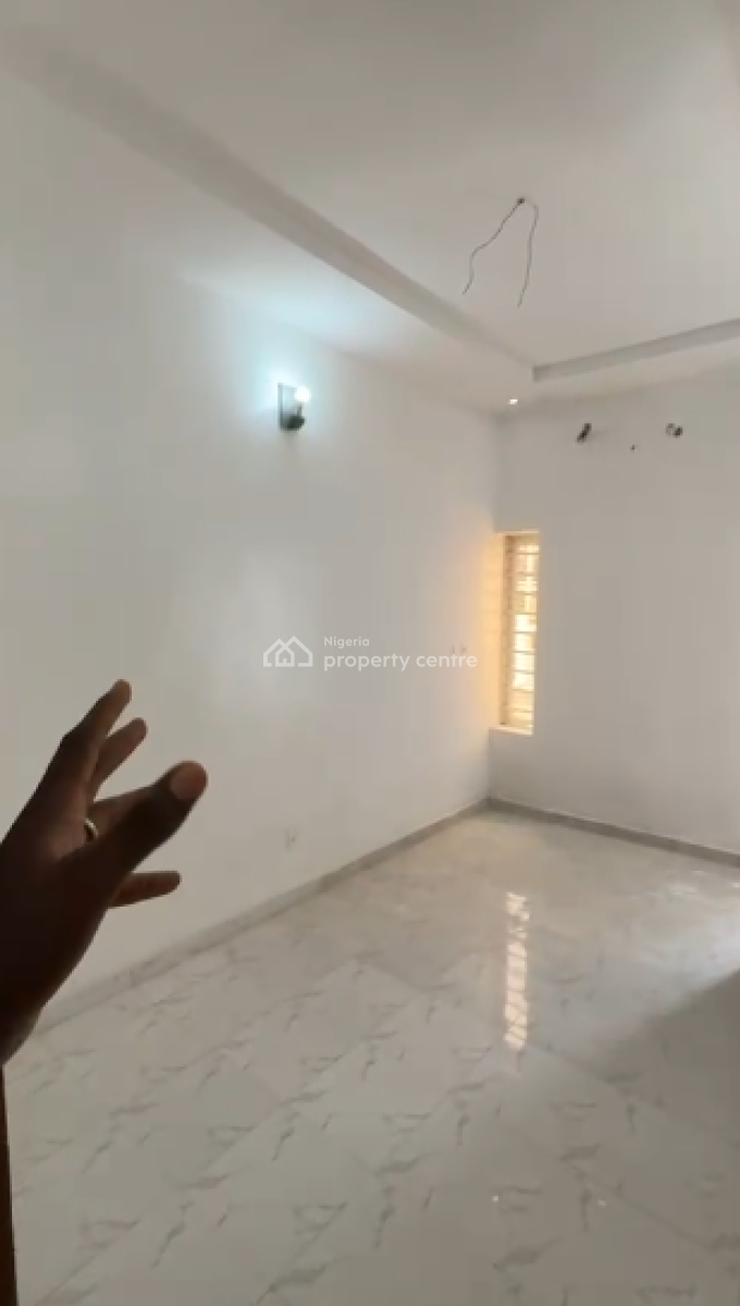 Sweet 2 Bedroom Upstairs, Ikota Gra, Lekki, Lagos, Flat / Apartment for Rent