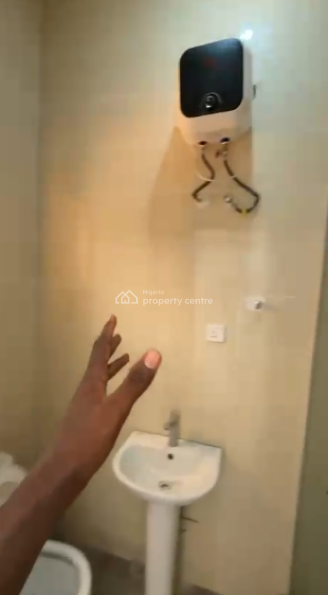 Sweet 2 Bedroom Upstairs, Ikota Gra, Lekki, Lagos, Flat / Apartment for Rent