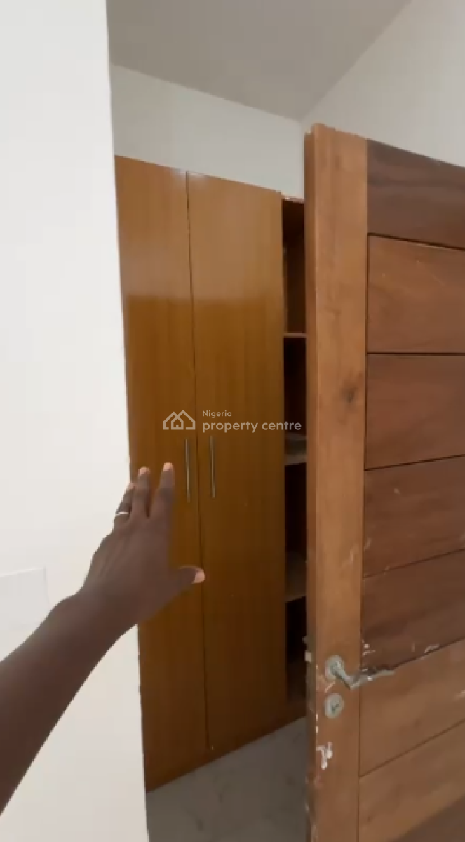 Sweet 2 Bedroom Upstairs, Ikota Gra, Lekki, Lagos, Flat / Apartment for Rent