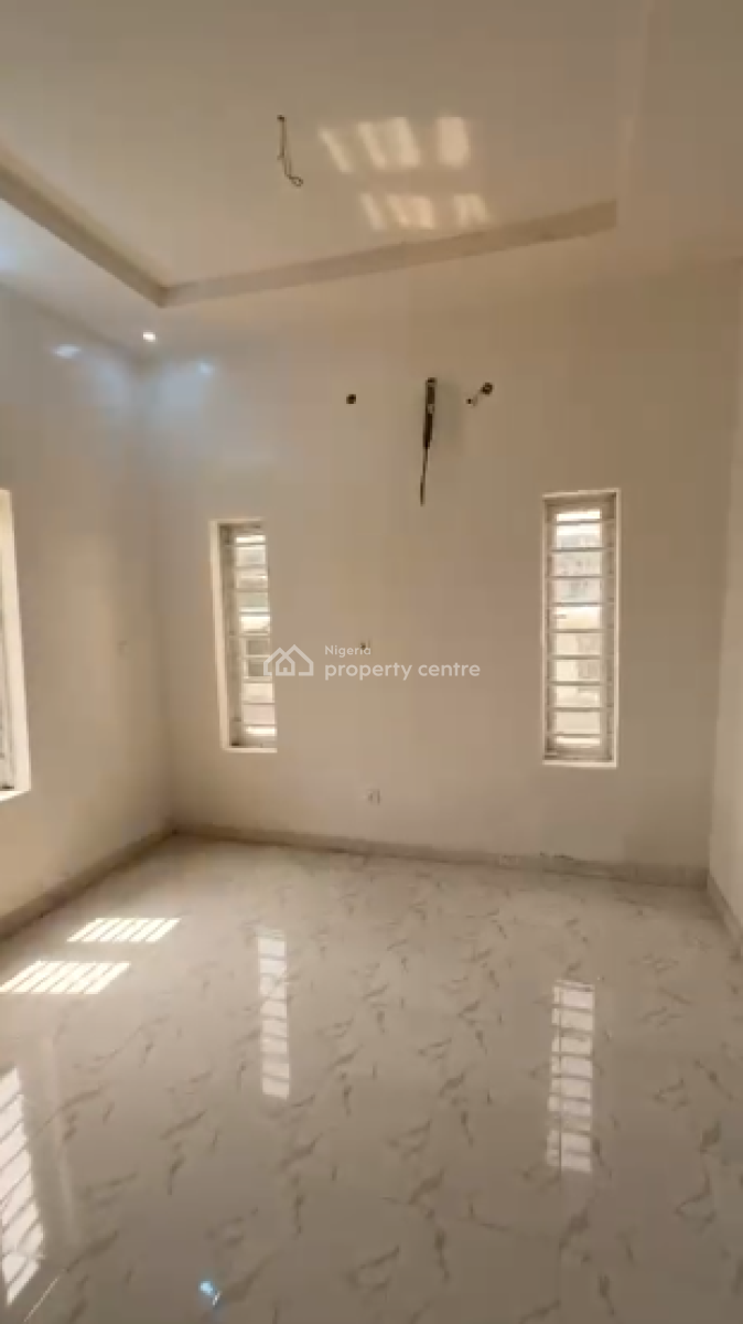 Sweet 2 Bedroom Upstairs, Ikota Gra, Lekki, Lagos, Flat / Apartment for Rent