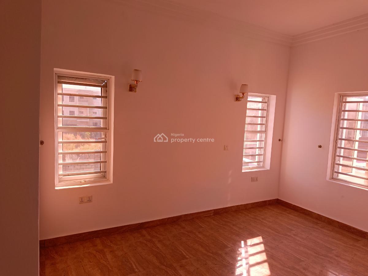 Clean Serviced 3 Bedroom Flat with Bq in a Serene Environment, By Gilmor Tarred Road, Jahi, Abuja, Flat / Apartment for Rent