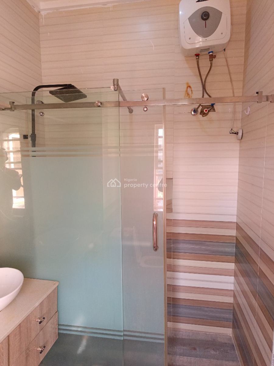 Clean Serviced 3 Bedroom Flat with Bq in a Serene Environment, By Gilmor Tarred Road, Jahi, Abuja, Flat / Apartment for Rent