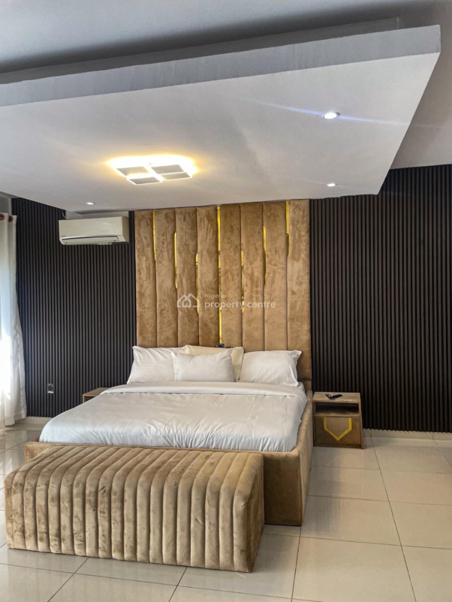 Lush 3 Bedroom Penthouse, Lekki Phase 1, Lekki, Lagos, Flat / Apartment Short Let