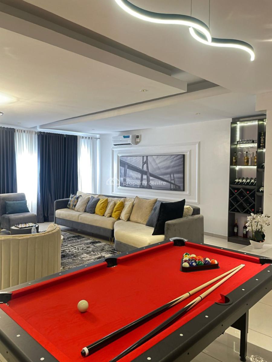 Lush 3 Bedroom Penthouse, Lekki Phase 1, Lekki, Lagos, Flat / Apartment Short Let