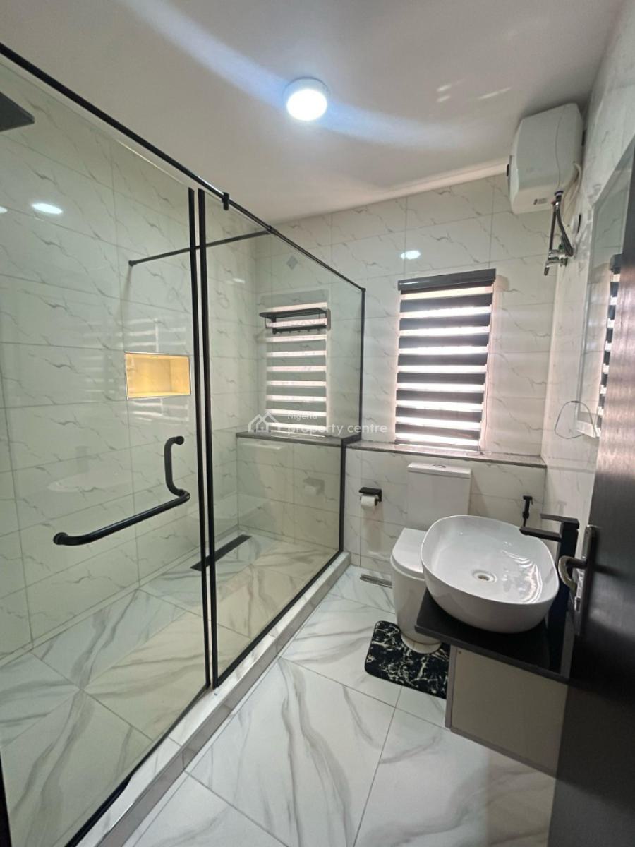 Lush 3 Bedroom Penthouse, Lekki Phase 1, Lekki, Lagos, Flat / Apartment Short Let