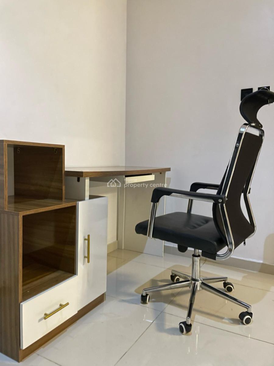 Lush 3 Bedroom Penthouse, Lekki Phase 1, Lekki, Lagos, Flat / Apartment Short Let